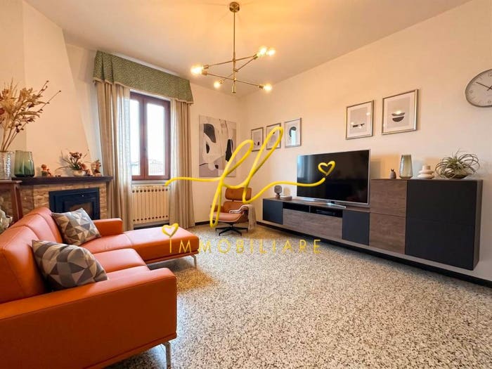 Appartamento con 5 locali in vendita in Cecina Centro, Cecina