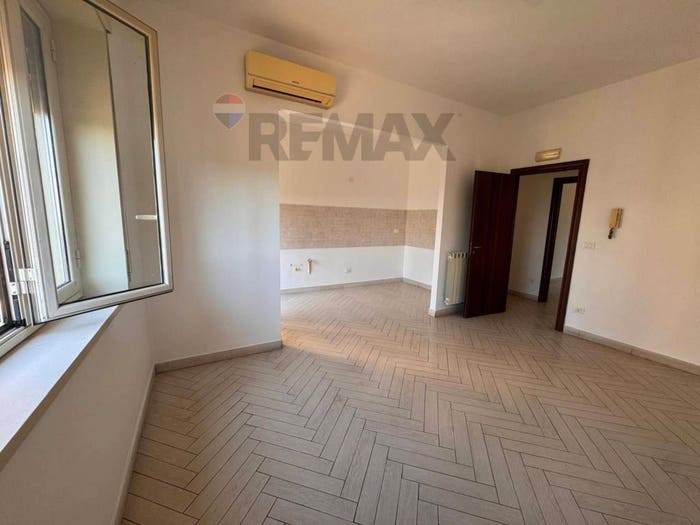 Appartamento con 6 locali in vendita in VIA IV Novembre, Sant'Agata li Battiati