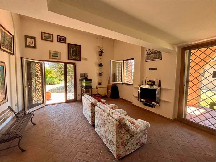 Casa con 6 locali in vendita in Braccagni, Grosseto