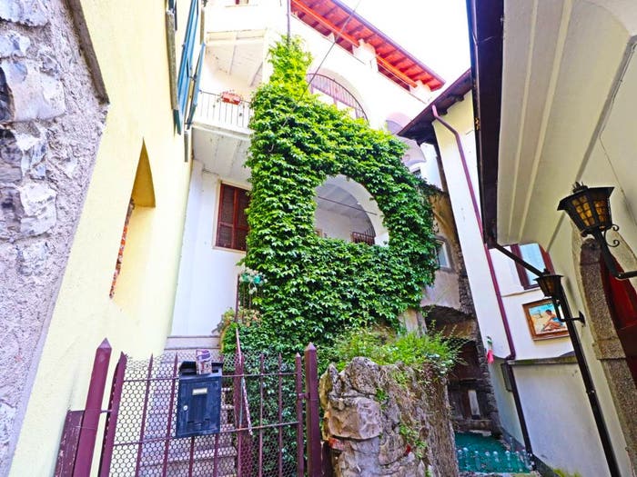 Casa trilocale in vendita in Via Monte Grappa, Tremezzo, Tremezzina