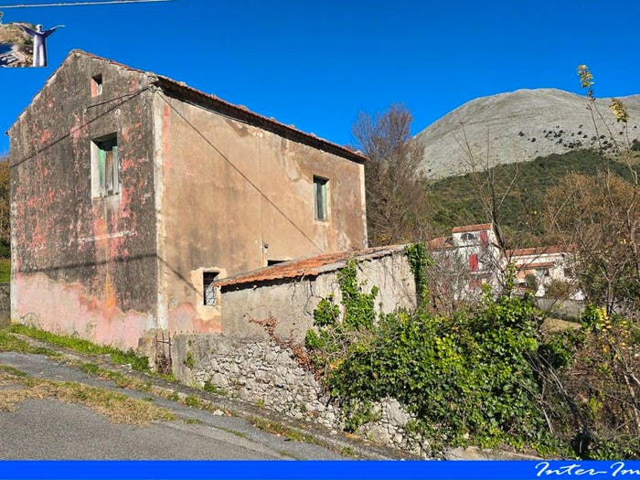 Casa quadrilocale in vendita in Via Massa Sant'Agata, Massa, Maratea