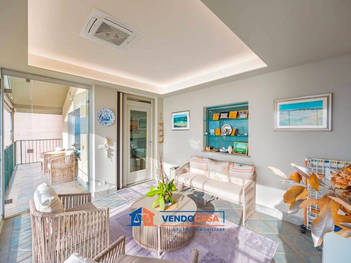 Casa quadrilocale in vendita in Via Aprile, Bergeggi