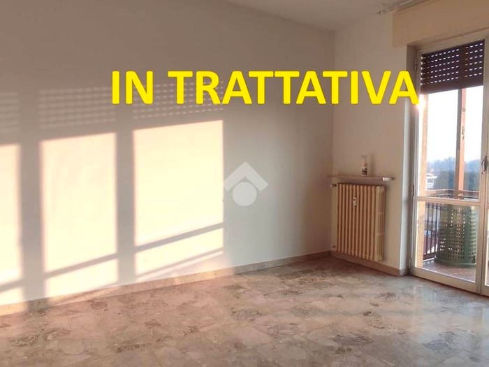 Appartamento trilocale in vendita in Via silvio pellico, Centro, Lonate Pozzolo