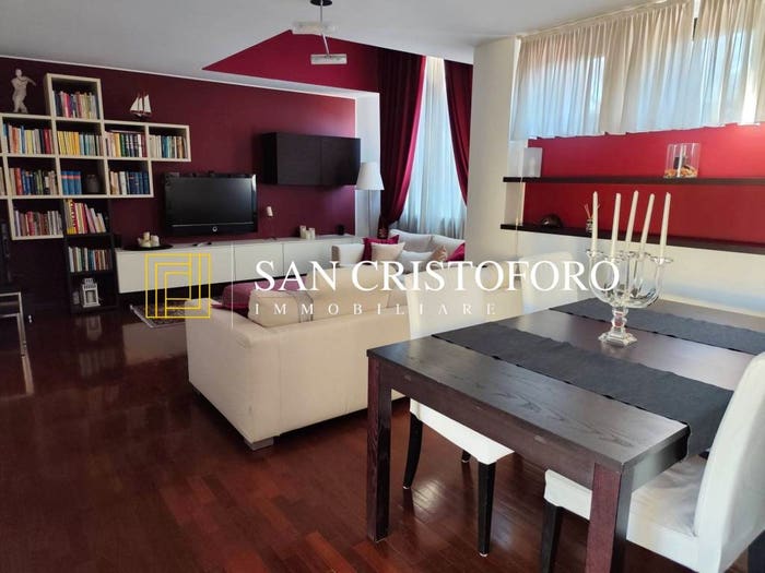 Appartamento con 5 locali in vendita in Flora, Legnano