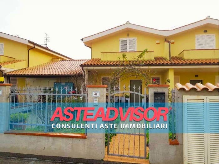 Appartamento quadrilocale in vendita in Via Orcagna, Aeroporto Gorarella, Grosseto