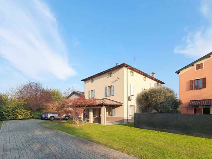 Casa con 6 locali in vendita in Stradello Fontana, Portile Paganine, Modena