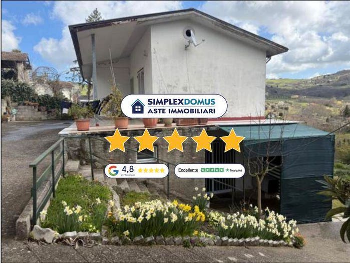 Appartamento con 6 locali in vendita in Contrada Cerreto, Ariano Irpino