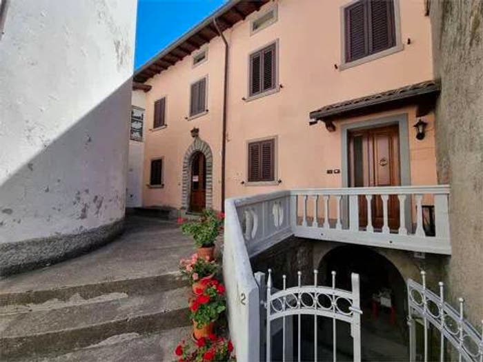 Casa con 5 locali in vendita in Via Dell Affanno, Castelnuovo di Garfagnana