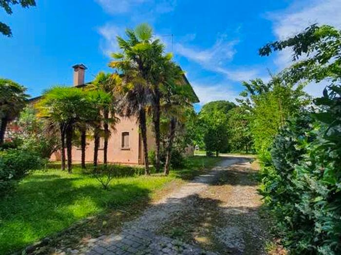 Casa con 6 locali in vendita in Francesco Barbiero No Number, Centro, Mogliano Veneto