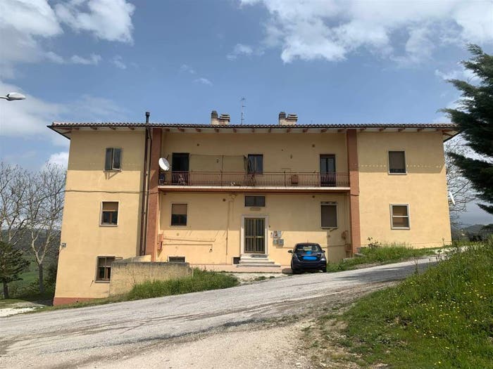 Casa con 6 locali in vendita in seola alta, Centro, Camerino