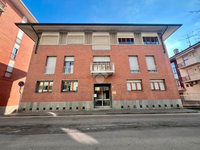 Appartamento quadrilocale in vendita in Via Romita, Corso Langhe Moretta Corso Cortemilia, Alba