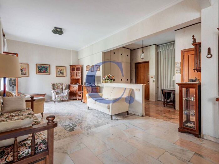 Appartamento quadrilocale in vendita in Via Laurentina, Marconi, Roma