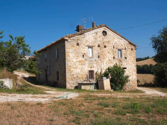 Casa con 6 locali in vendita in Via Casali, Seppio, Pioraco