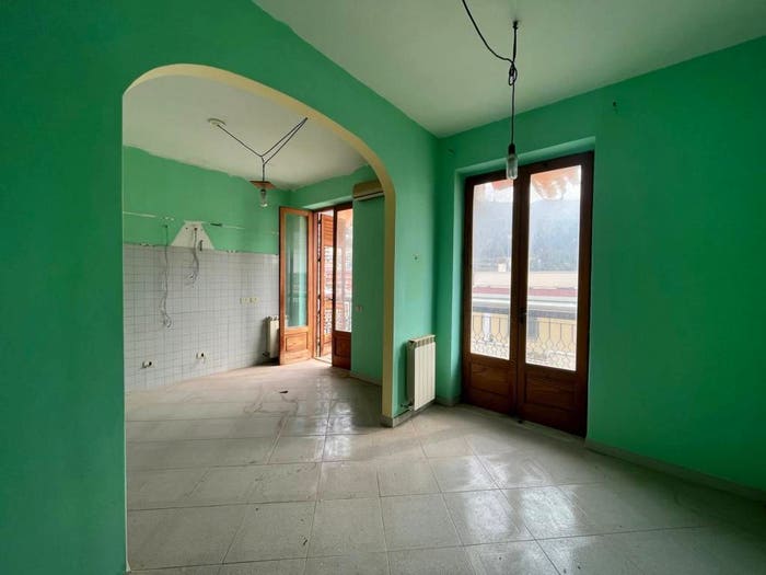 Appartamento trilocale in vendita in Via Giuseppe Natoli Gatto, Centro, Gioiosa Marea