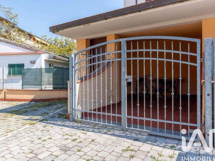 Appartamento con 5 locali in vendita in Viale Primo Maggio, Centro, Ponsacco