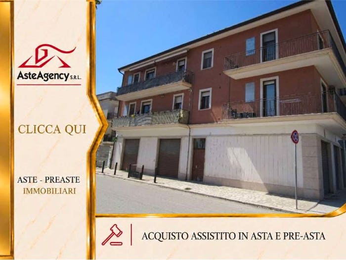 Appartamento trilocale in vendita in Via italia, Apricena
