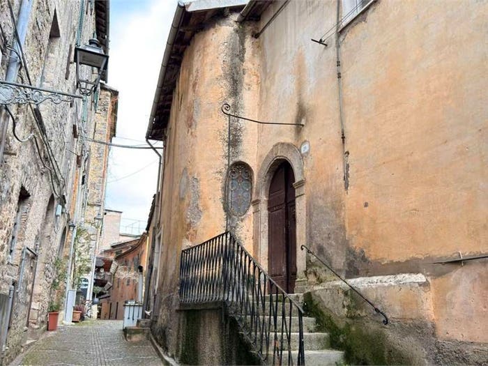 Appartamento con 5 locali in vendita in VIA SOLDATO IGNOTO, Fiuggi
