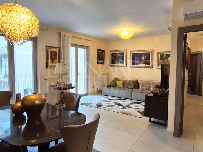 Appartamento con 5 locali in vendita in Via Roma, Frattamaggiore