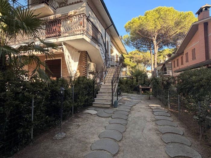 Appartamento quadrilocale in vendita in via delle palme, Centro Storico, Ravenna