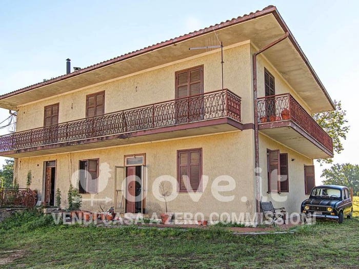 Casa con 6 locali in vendita in Via La Mola, Centro, Supino
