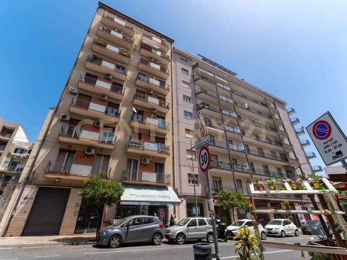 Appartamento quadrilocale in vendita in Corso delle Province, Province Veneto, Catania