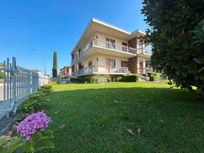 Casa con 6 locali in vendita in Centro, Isola della Scala