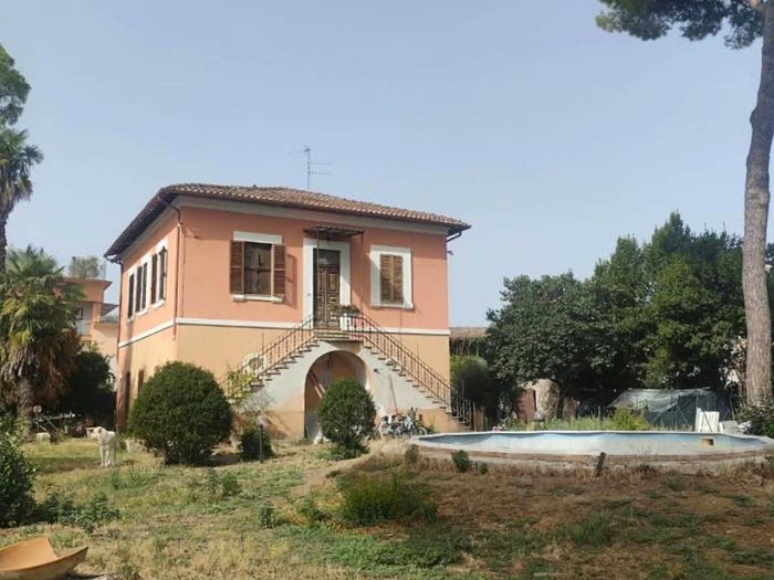 Casa con 6 locali in vendita in Via Ezio Bartolomei, Viale Firenze Paciana, Foligno