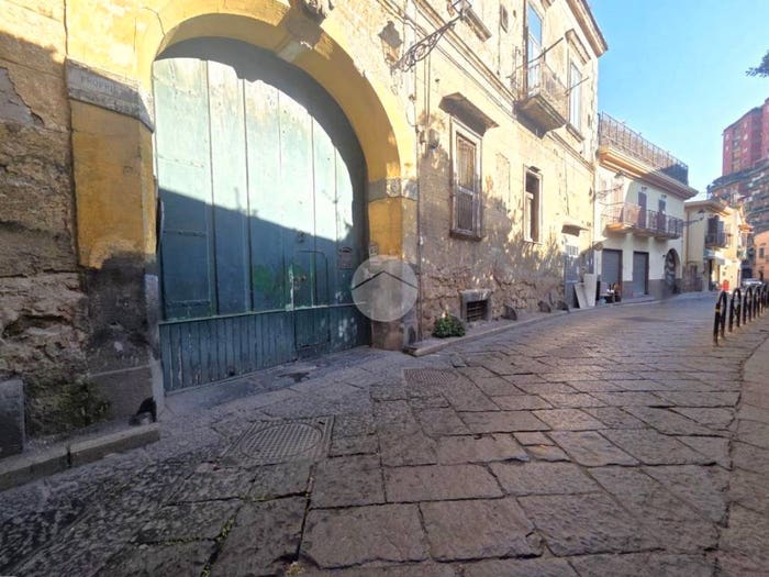 Casa con 6 locali in vendita in Via Nicola Rocco, Centro, Casoria