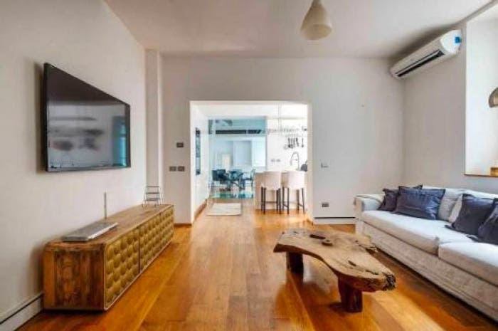 Appartamento quadrilocale in affitto in Via Pietro Custodi, Corso San Gottardo, Milano