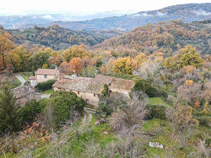 Casa con 6 locali in vendita in Fusaio No Number, Centro, Seggiano
