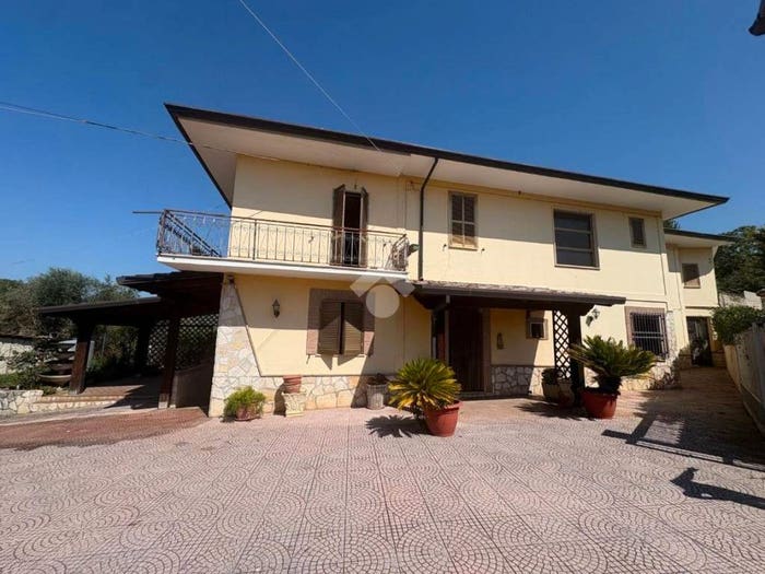 Casa con 6 locali in vendita in Via Ara dei Santi, Monte San Giovanni Campano