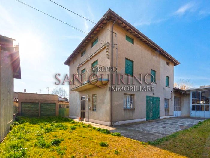Casa quadrilocale in vendita in Via Fosdondo, Fosdondo, Correggio