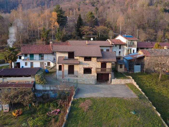 Casa con 6 locali in vendita in Via Sant'Antonio, Cantalupa
