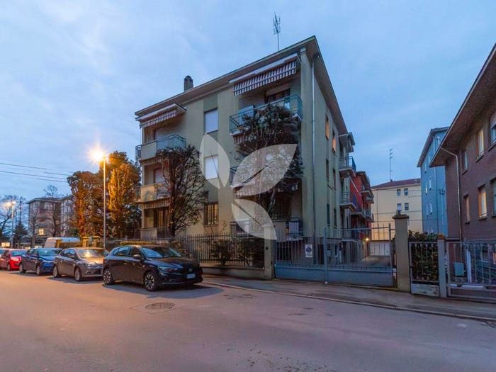 Appartamento con 5 locali in vendita in Via Gaetano Callani, San Lazzaro, Parma