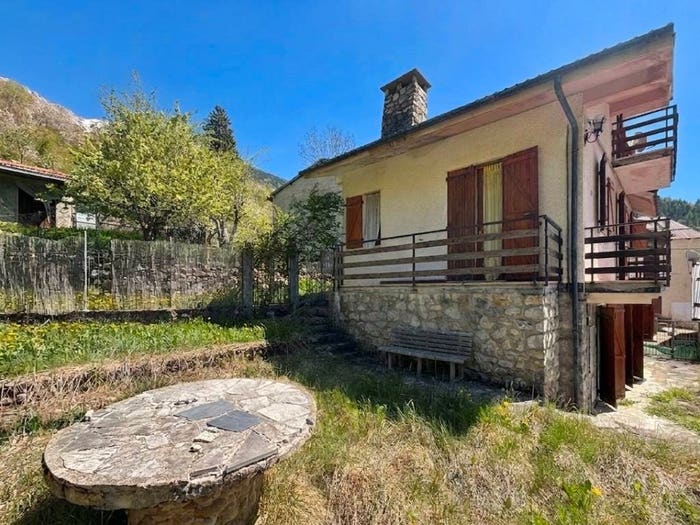 Casa con 6 locali in vendita in Frazione Viozene, Ormea