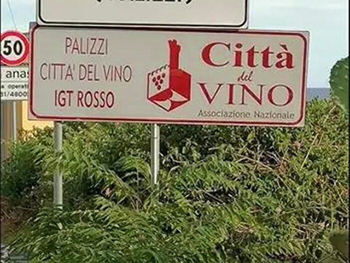 Casa con 15 locali in vendita in Strada Statale Ionica Snc Snc Snc Snc Snc, Palizzi