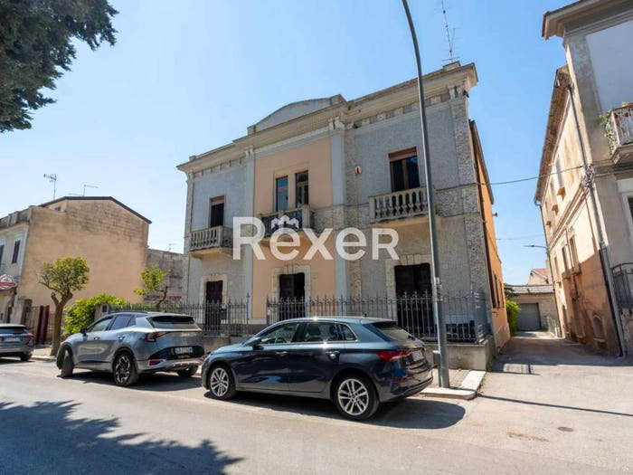 Appartamento quadrilocale in vendita in Piazza Caduti, Palazzo San Gervasio