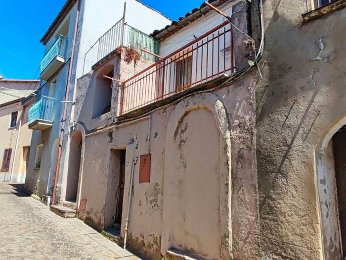 Appartamento quadrilocale in vendita in VIA FONTANA, Centro, Girifalco