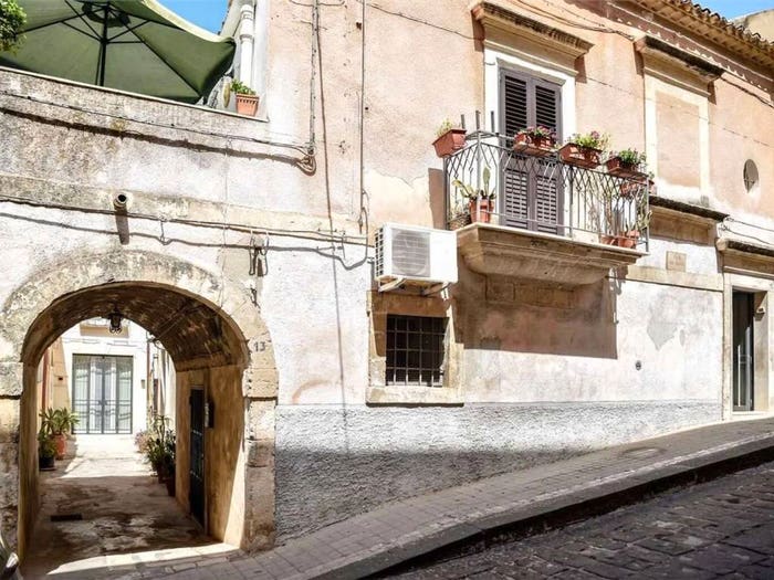 Casa con 6 locali in vendita in Via Giordano Bruno, Centro, Noto