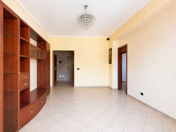 Appartamento trilocale in vendita in Via dei Conti Ruffo, Sala, Catanzaro
