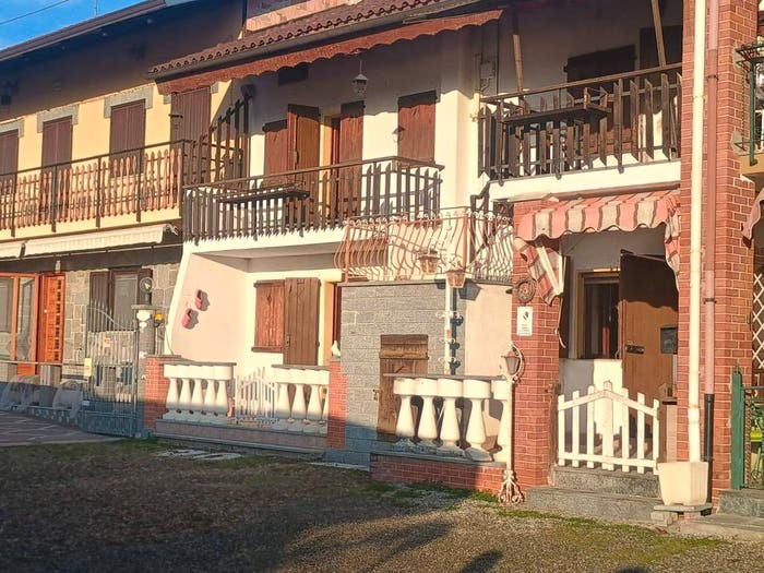 Casa con 6 locali in vendita in Borgata Crosaroglio, Rivara