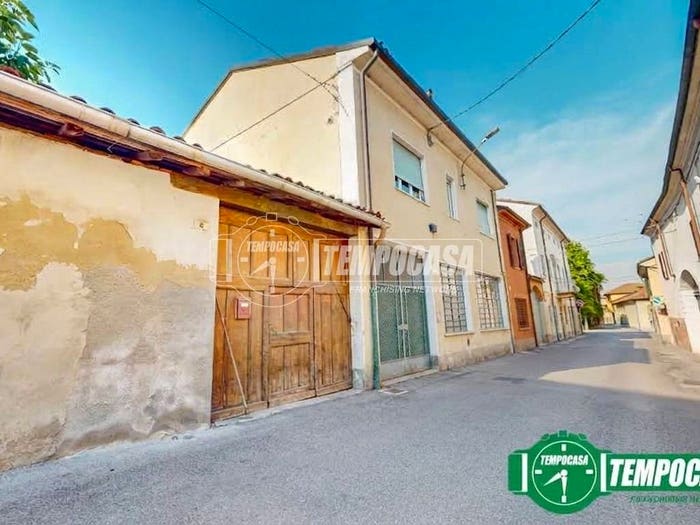 Casa trilocale in vendita in Via Guglielmo Marconi, Centro, San Salvatore Monferrato