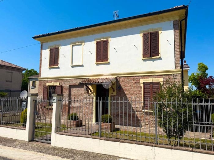 Casa con 5 locali in vendita in Via A Cazzola, Centro, Pinarolo Po