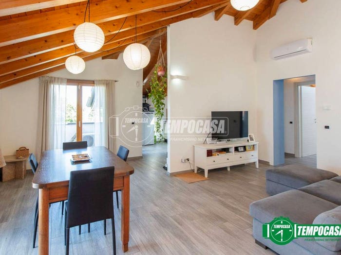 Appartamento trilocale in vendita in Via delle Api, Madonna Regina, Busto Arsizio