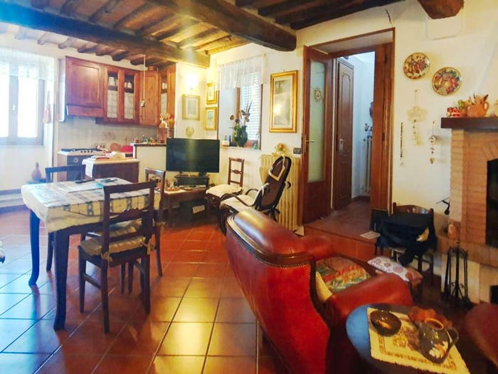 Appartamento con 5 locali in vendita in Via Papiro SNC, Centro, Acquapendente