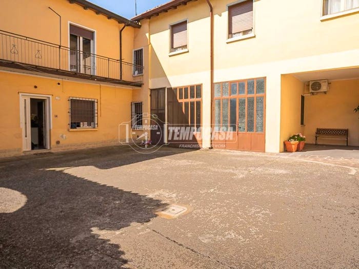 Appartamento trilocale in vendita in Via Porta Lago A, Centro, Castiglione delle Stiviere