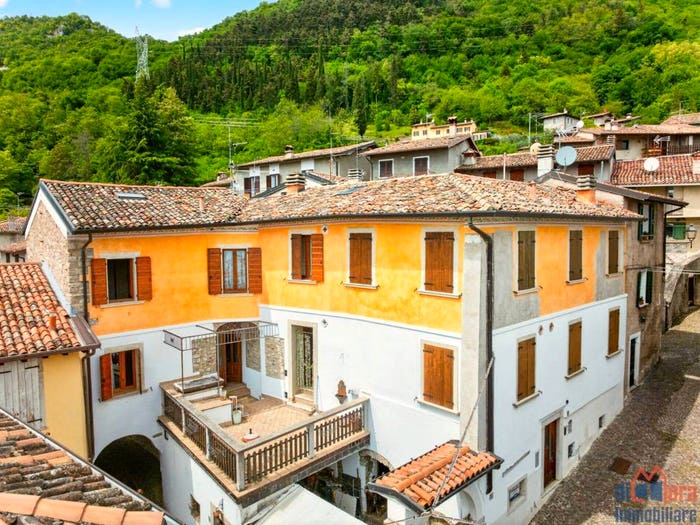 Casa con 6 locali in vendita in Via dei Castagni, Liano Formaga, Gargnano