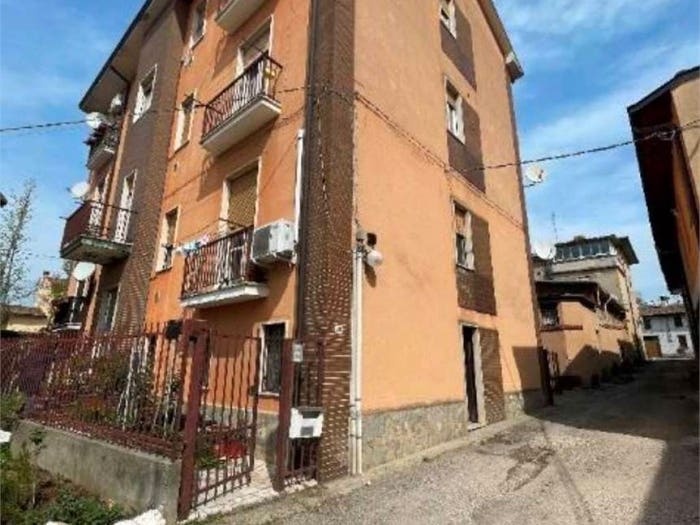 Appartamento trilocale in vendita in Piazza IV Novembre, Centro, Miradolo Terme