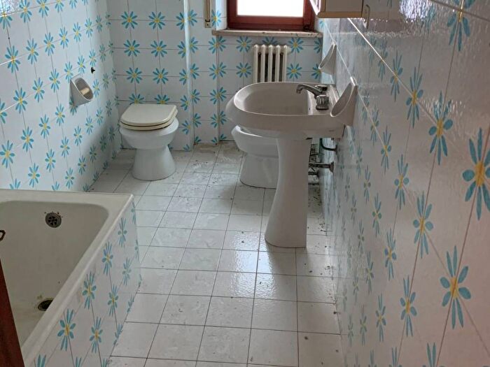 Appartamento con 5 locali in vendita in Via Francesco Angelini, Borgo Rodi, Ancona