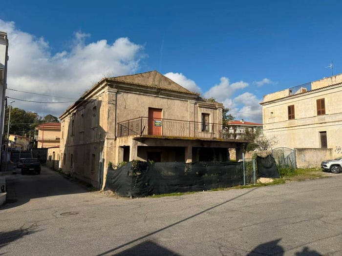Appartamento con 6 locali in vendita in SP, Melissa